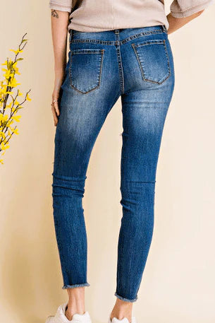 Distressed Skinny Easel Jean